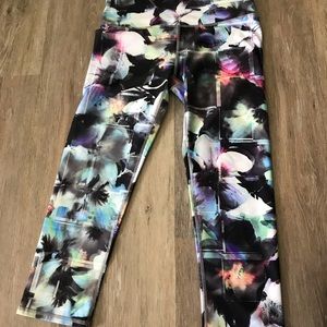 Fabletics Capri length leggings size XS
